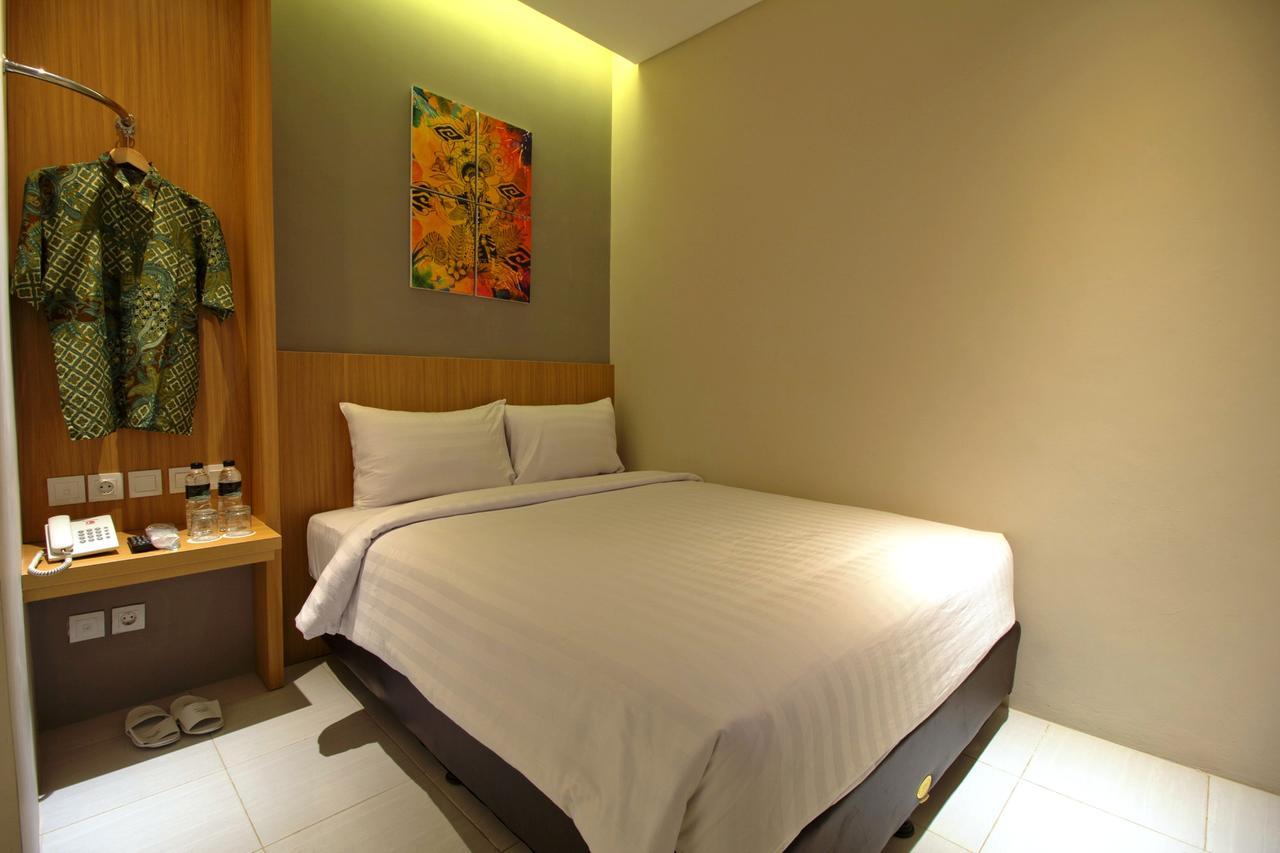 Vinotel Сиребон Екстериор снимка