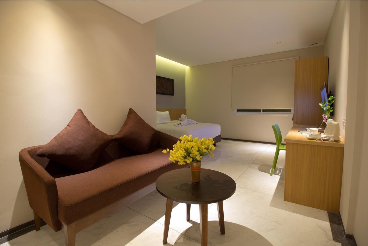 Vinotel Сиребон Екстериор снимка