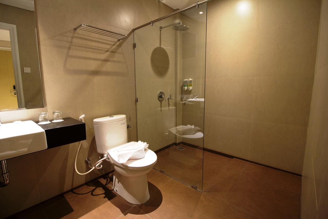Vinotel Сиребон Екстериор снимка